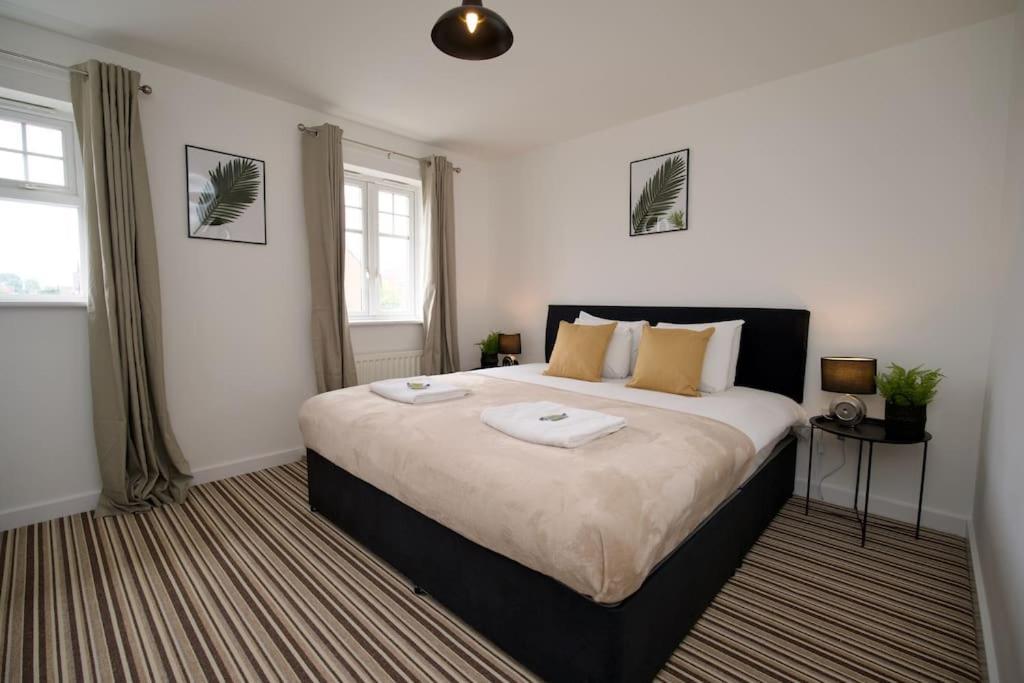 Highley'S Nest - Fully Furnished Gem, Free Private Parking, Sky Tv & Netflix Villa Coventry Eksteriør billede