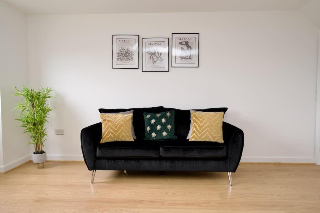 Highley'S Nest - Fully Furnished Gem, Free Private Parking, Sky Tv & Netflix Villa Coventry Eksteriør billede