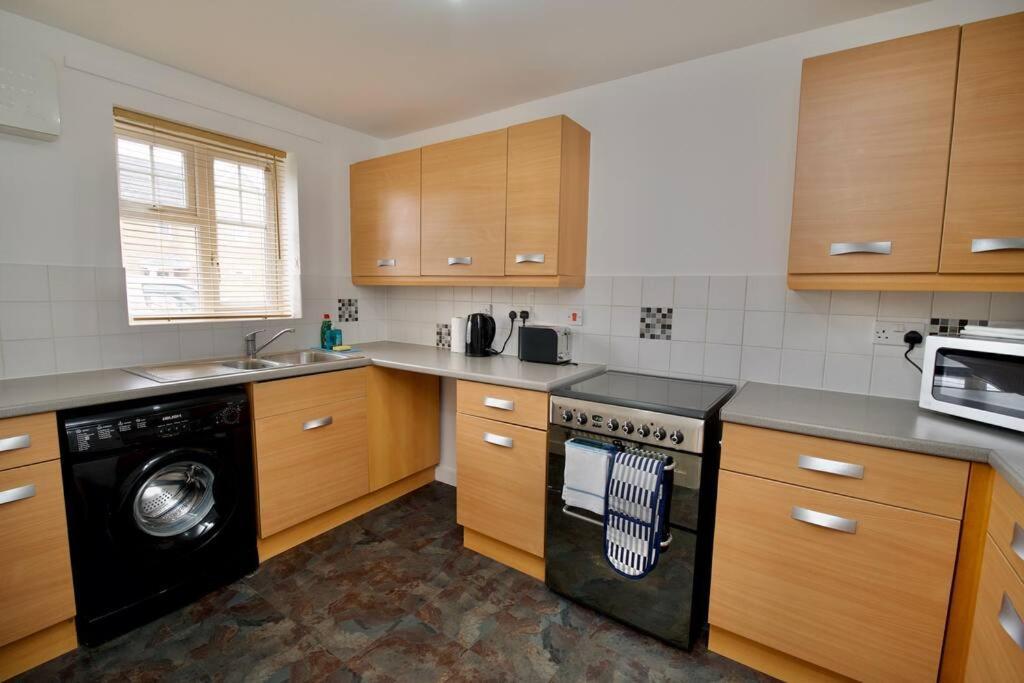 Highley'S Nest - Fully Furnished Gem, Free Private Parking, Sky Tv & Netflix Villa Coventry Eksteriør billede